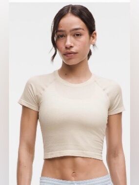 Lululemon Athletica Swiftly Crop Short Sleeve Top in Light Ivory